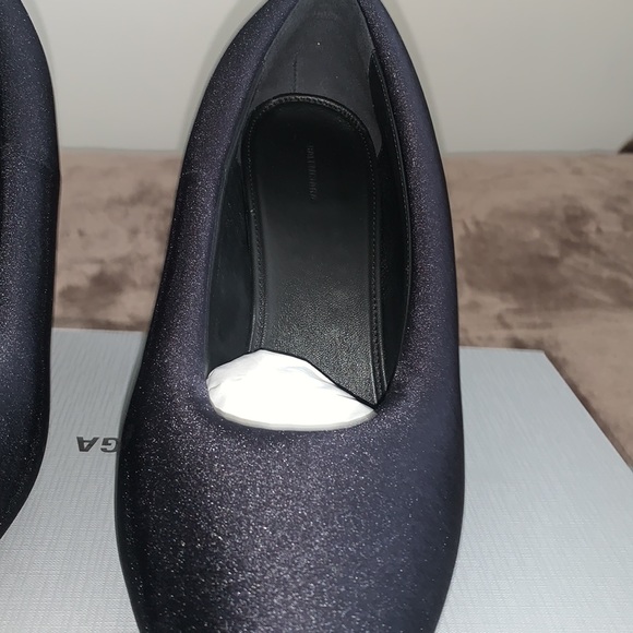 Balenciaga Women’s XL Pump - Picture 5 of 10
